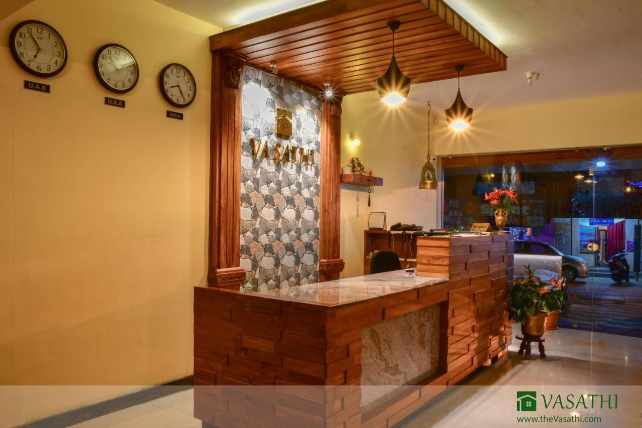Vasathi Hotel Madikeri Kültér fotó