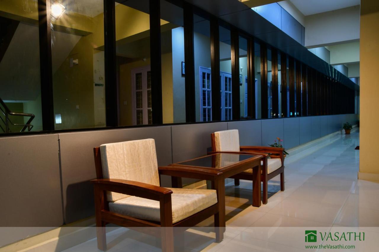 Vasathi Hotel Madikeri Kültér fotó