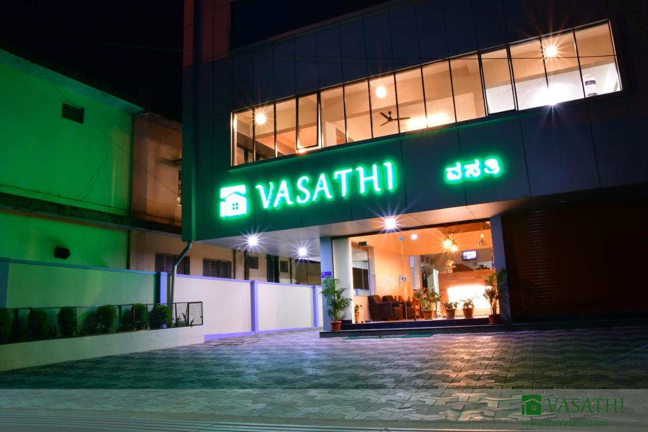 Vasathi Hotel Madikeri Kültér fotó