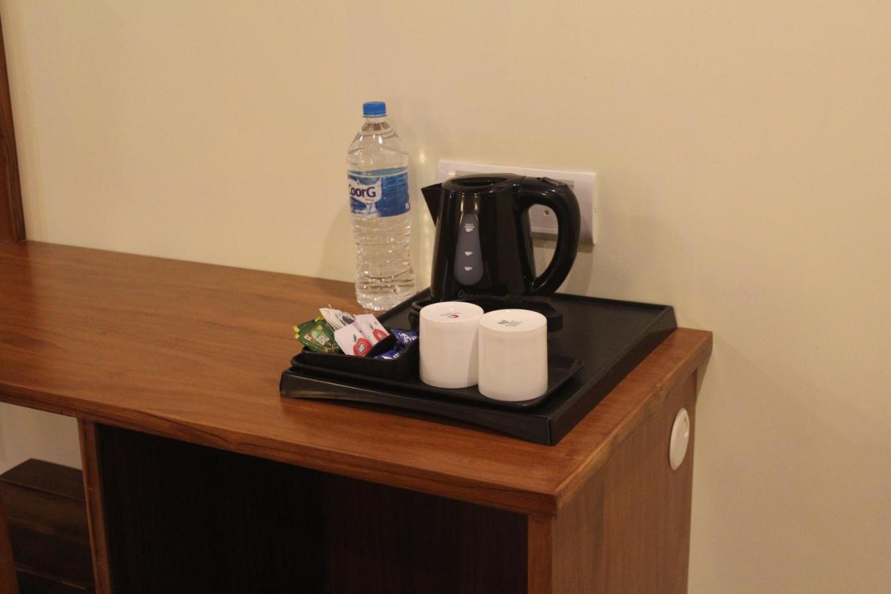 Vasathi Hotel Madikeri Kültér fotó