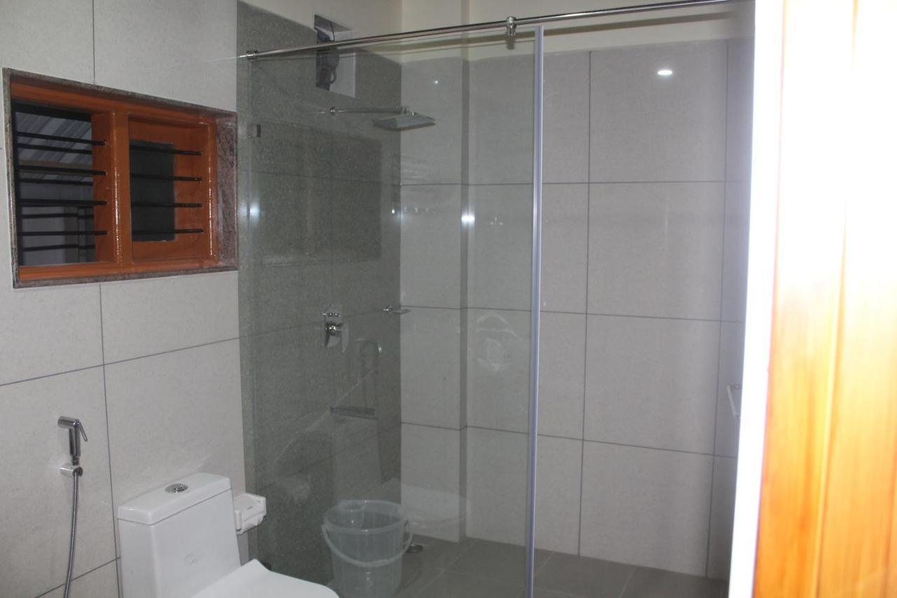 Vasathi Hotel Madikeri Kültér fotó